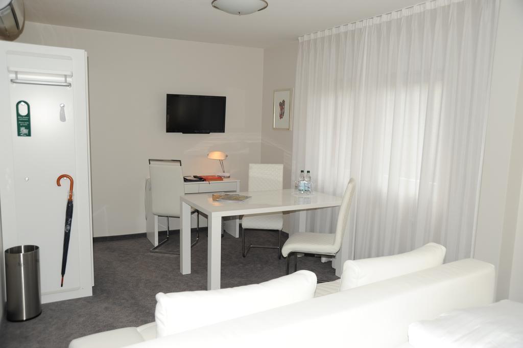 Hotel Adler - Weil Am Rhein Zewnętrze zdjęcie