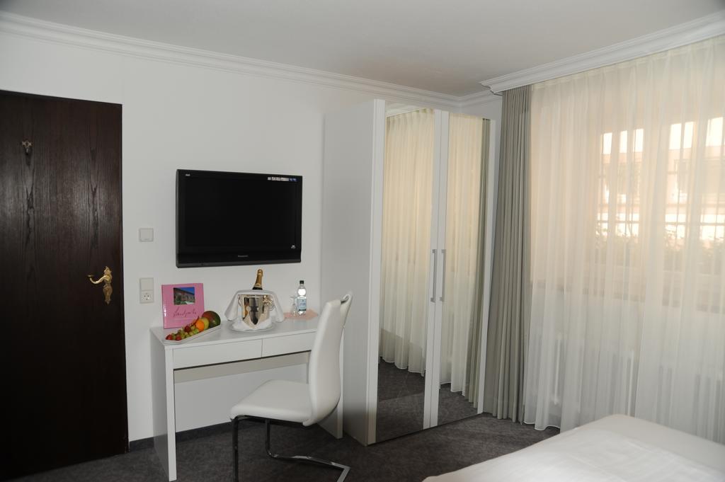 Hotel Adler - Weil Am Rhein Zewnętrze zdjęcie
